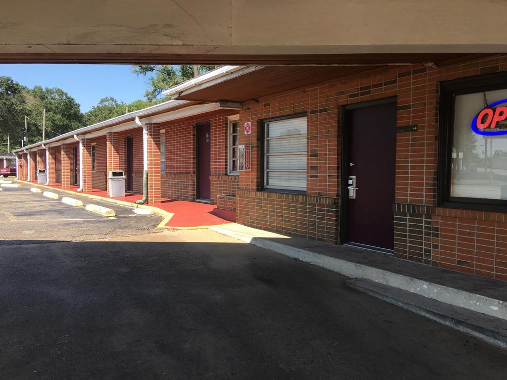 Best Value Inn Motel Sandusky Marianna Kültér fotó