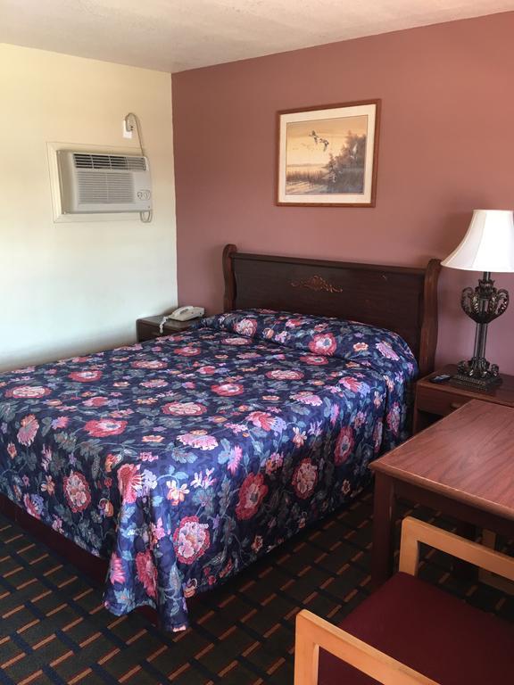 Best Value Inn Motel Sandusky Marianna Kültér fotó