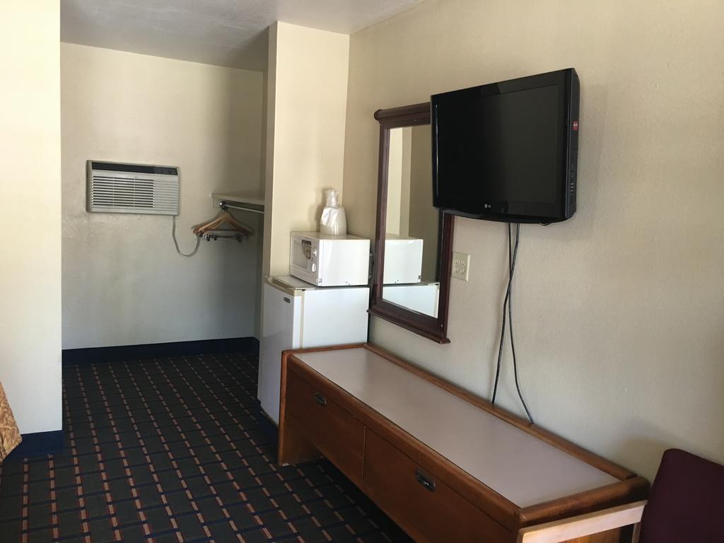 Best Value Inn Motel Sandusky Marianna Kültér fotó