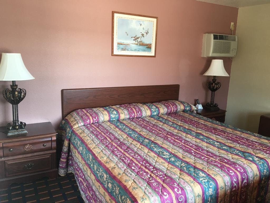 Best Value Inn Motel Sandusky Marianna Kültér fotó