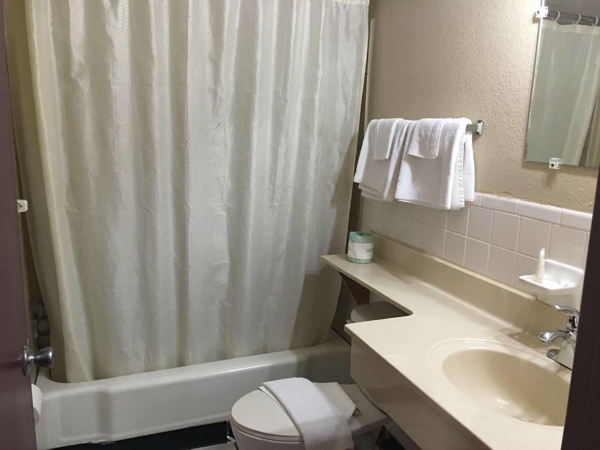 Best Value Inn Motel Sandusky Marianna Kültér fotó