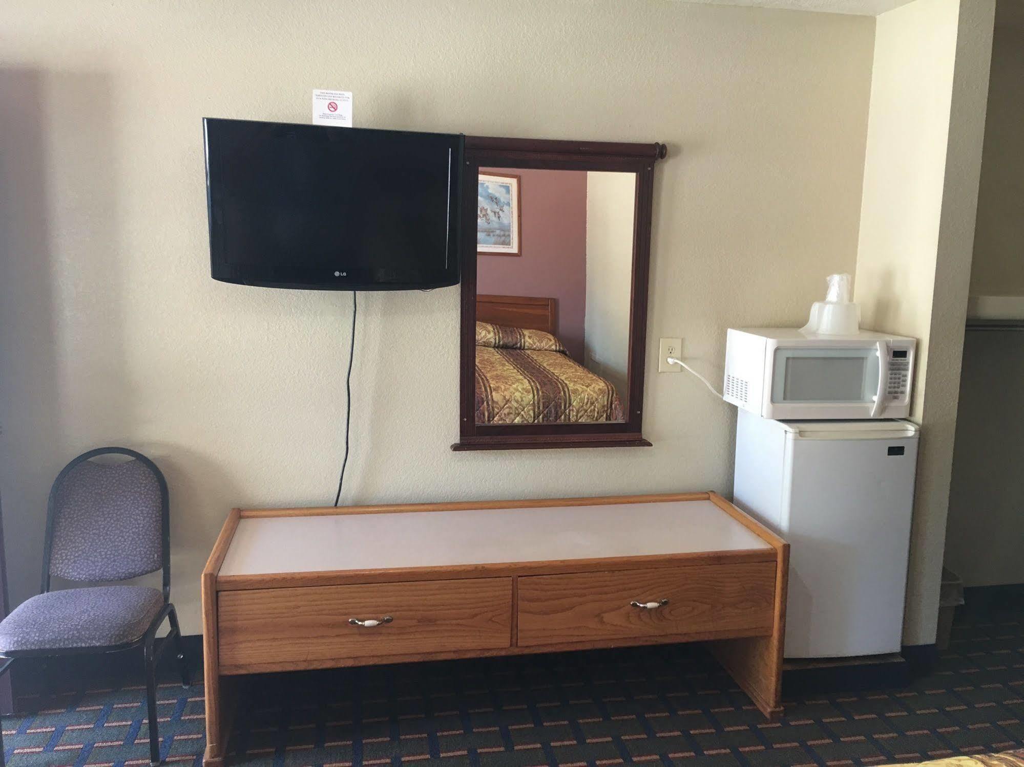 Best Value Inn Motel Sandusky Marianna Kültér fotó